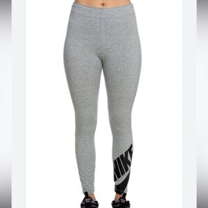 Nike Women's Gray Leggings